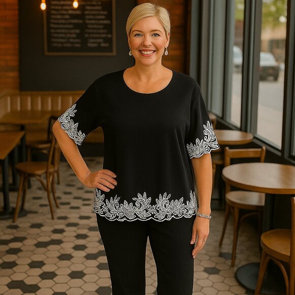 Alfred Dunner Petite Black & White Trim Top - Picture 2 of 8